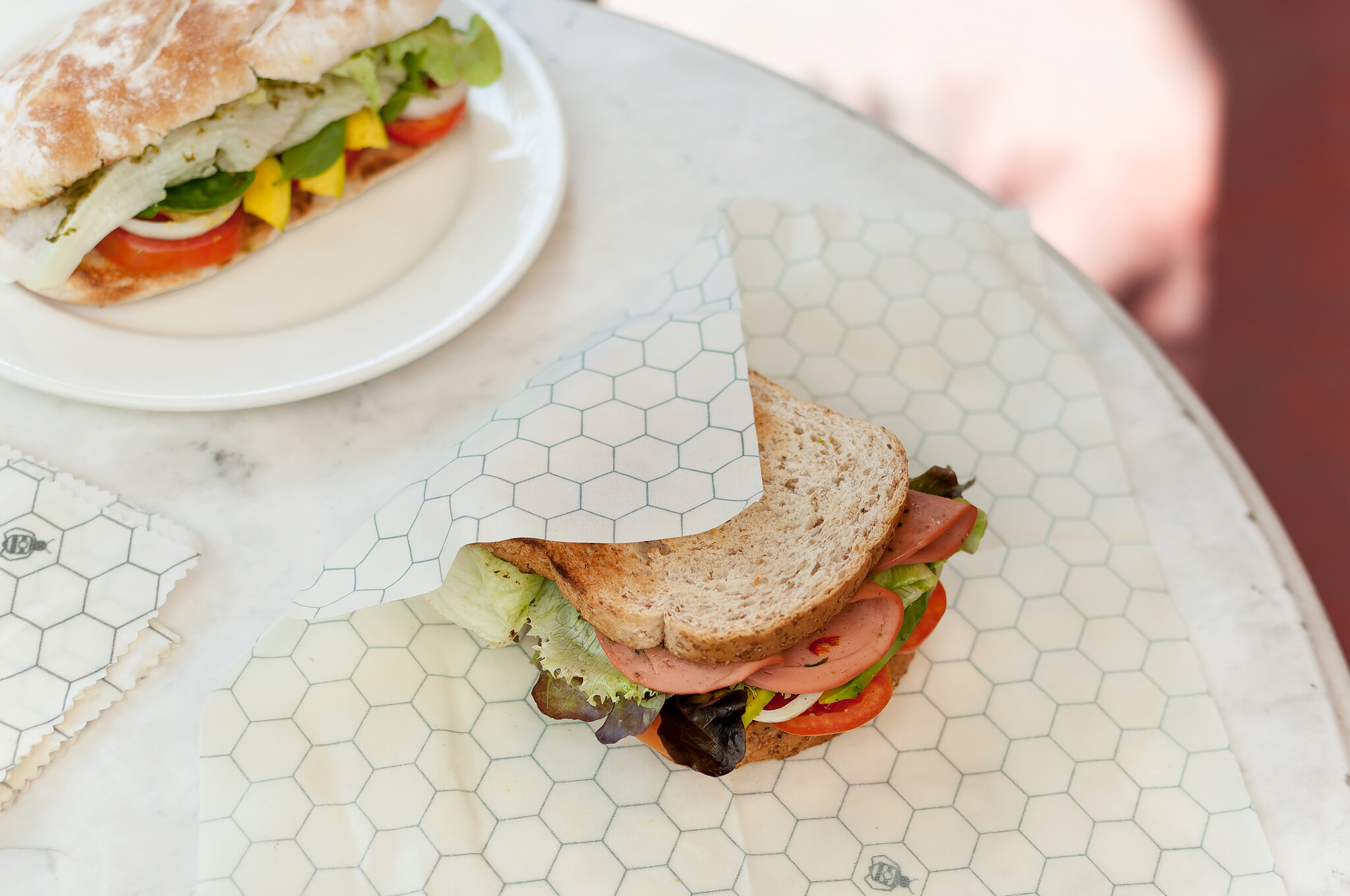 SuperBee Reusable Sandwich Wrap (33x33 cm.)